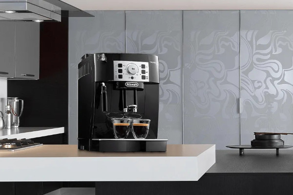 Ekspres ciśnieniowy do kawy DeLonghi ECAM 22.115.B